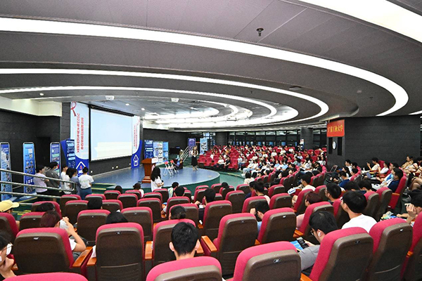 bevictor伟德助力大学生抗艾防艾宣传教育项目再起航